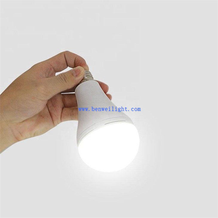 Rechargeable led bulb 15 Watt
