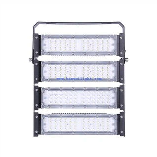 Pri floodlights pou teren foutbòl