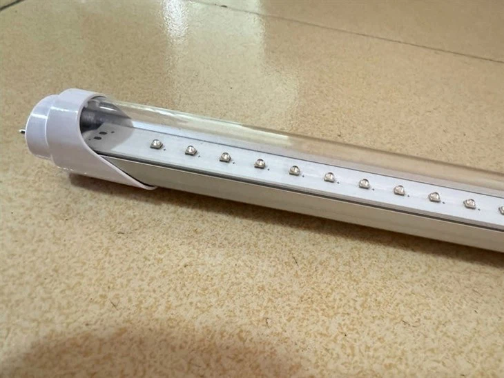 LED Tube UV 365 nm 120 cm 18 Watt Clear UV Radiation 365 nm