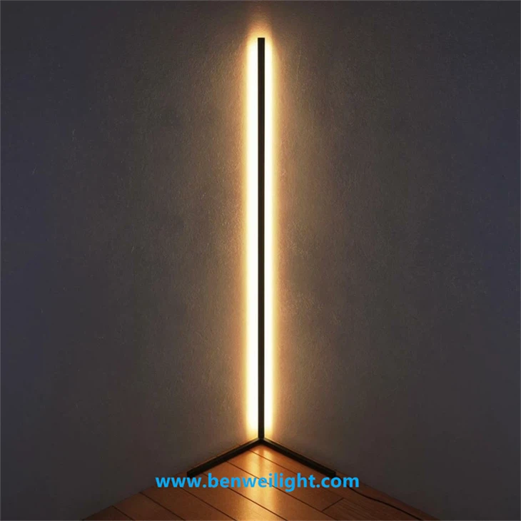 Lanp etaj Kwen modèn ak limyè dimmable